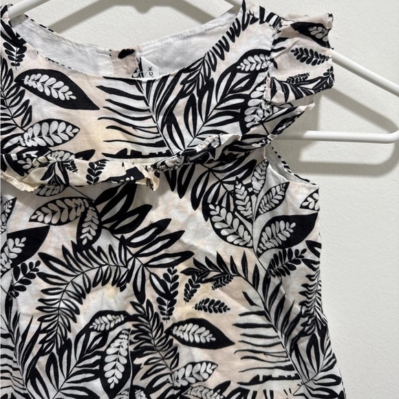 Janie and Jack Sleeveless Black and White Leaf Print Ruffle Top 🌟 - Picture 3 of 4